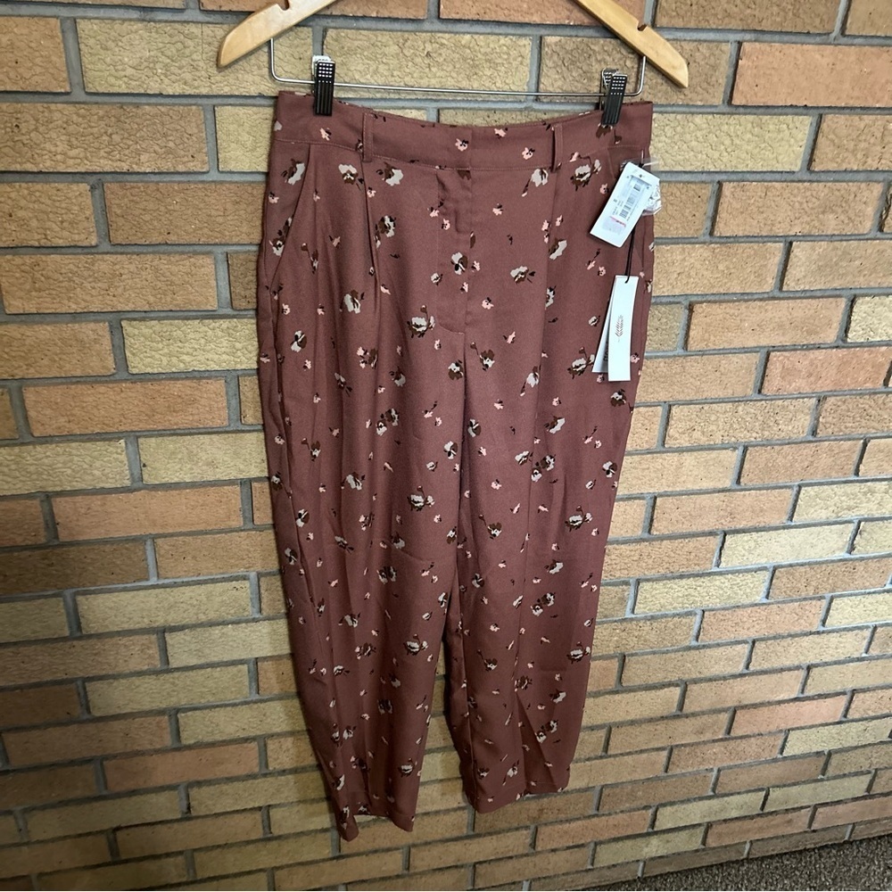 NWT June & Hudson Floral Straight Leg Cropped Slacks Women’s Size Small